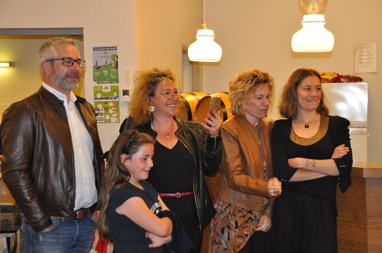 2019-05-04-(19h54)-dsc-0072-(mama-razzi).jpg