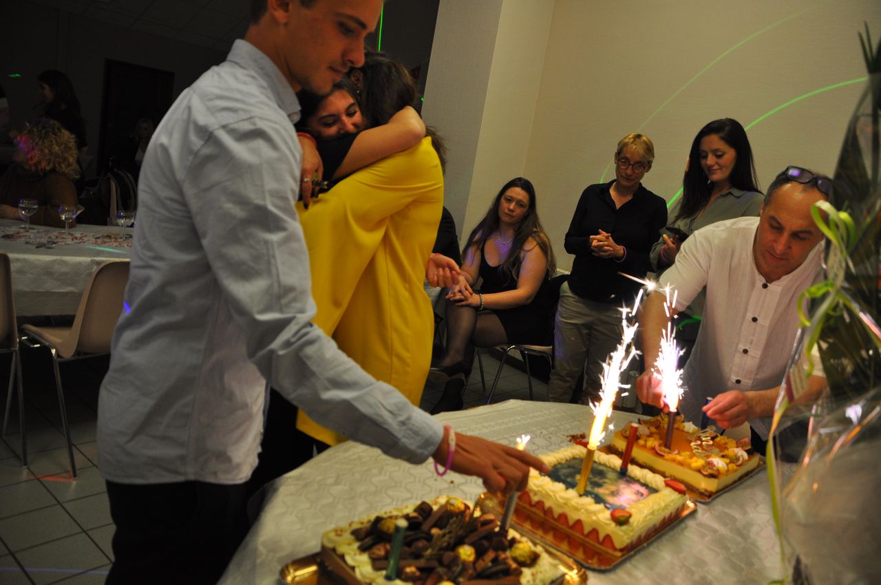 2019-15-15-(00h27)-dsc-1063-(mama-razzi).jpg