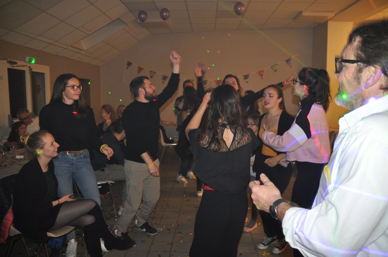 2019-15-15-(00h34)-dsc-1099-(mama-razzi).jpg