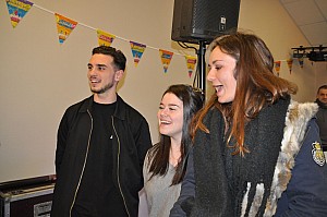 2019-05-04-(19h54)-dsc-0076-(mama-razzi).jpg 2019-05-04-(19h54)-dsc-0076-(mama-razzi).jpg