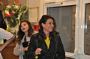 2019-05-04-(19h54)-dsc-0077-(mama-razzi).jpg 2019-05-04-(19h54)-dsc-0077-(mama-razzi).jpg