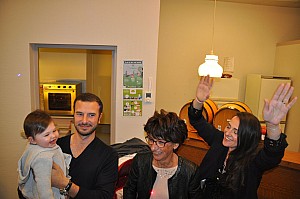 2019-05-04-(19h56)-dsc-0100-(mama-razzi).jpg 2019-05-04-(19h56)-dsc-0100-(mama-razzi).jpg