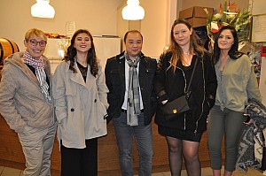 2019-05-04-(20h07)-dsc-0149-(mama-razzi).jpg 2019-05-04-(20h07)-dsc-0149-(mama-razzi).jpg