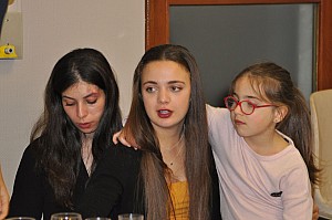 2019-05-04-(20h37)-dsc-0201-(mama-razzi).jpg 2019-05-04-(20h37)-dsc-0201-(mama-razzi).jpg