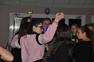 2019-15-15-(00h13)-dsc-1025-(mama-razzi).jpg 2019-15-15-(00h13)-dsc-1025-(mama-razzi).jpg