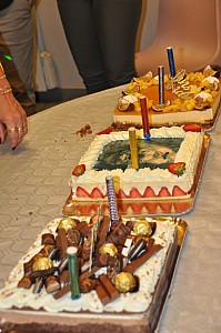 2019-15-15-(00h27)-dsc-1061-(mama-razzi).jpg 2019-15-15-(00h27)-dsc-1061-(mama-razzi).jpg