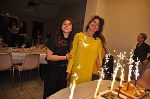 2019-15-15-(00h27)-dsc-1069-(mama-razzi).jpg 2019-15-15-(00h27)-dsc-1069-(mama-razzi).jpg