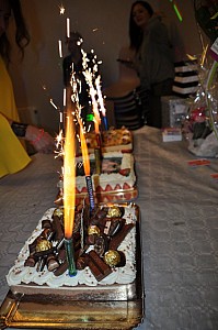 2019-15-15-(00h28)-dsc-1072-(mama-razzi).jpg 2019-15-15-(00h28)-dsc-1072-(mama-razzi).jpg