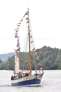 2019-06-16-(15h21)-armada-(mama-razzi)-0193.jpg 2019-06-16-(15h21)-armada-(mama-razzi)-0193.jpg