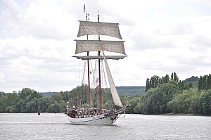 2019-06-16-(15h28)-armada-(mama-razzi)-0216.jpg 2019-06-16-(15h28)-armada-(mama-razzi)-0216.jpg