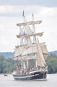 2019-06-16-(15h53)-armada-(mama-razzi)-0273.jpg 2019-06-16-(15h53)-armada-(mama-razzi)-0273.jpg