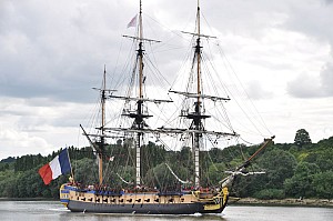 2019-06-16-(15h59)-armada-(mama-razzi)-0316.jpg 2019-06-16-(15h59)-armada-(mama-razzi)-0316.jpg
