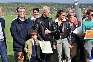 2019-10-13-(13h36)-dsc-0182-DTA-10-(mama-razzi).jpg 2019-10-13-(13h36)-dsc-0182-DTA-10-(mama-razzi).jpg