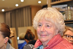 2019-11-09-(17h59)-dsc-0220-(mama-razzi).jpg 2019-11-09-(17h59)-dsc-0220-(mama-razzi).jpg