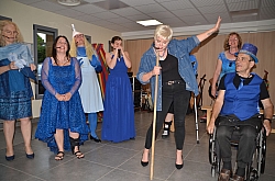 2022-06-07-(20h22m38s)-dsc_6012-mama-razzi.jpg 2022-06-07-(20h22m38s)-dsc_6012-mama-razzi.jpg