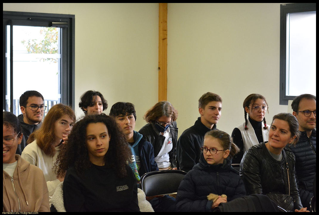 2022-11-19-(14h57m08s)-dsc_0050-mama-razzi-encadre.jpg