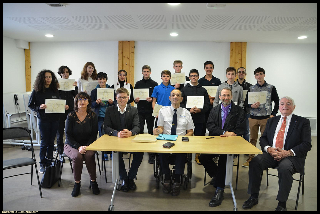 2022-11-19-(15h02m46s)-dsc_9250-mama-razzi-encadre.jpg
