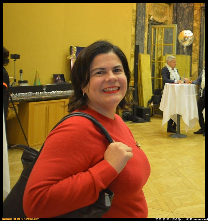 2022-12-09-(18h20)-dsc_0147-mama-razzi-encadre.jpg