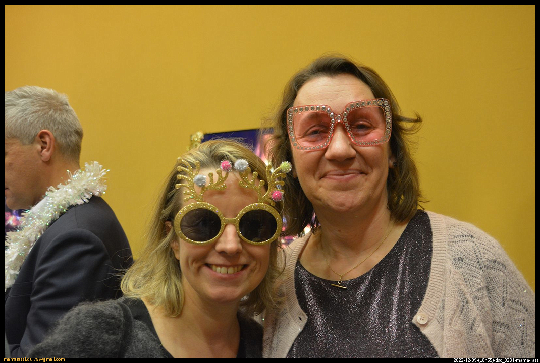 2022-12-09-(18h55)-dsc_0231-mama-razzi-encadre.jpg