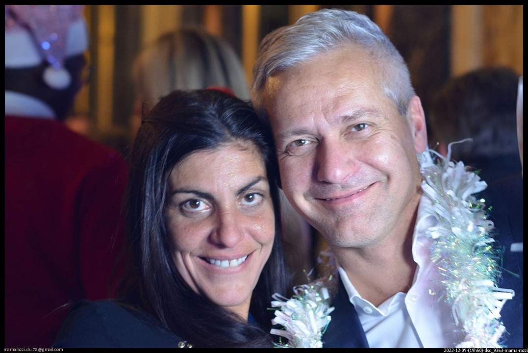 2022-12-09-(19h50)-dsc_9363-mama-razzi-encadre.jpg