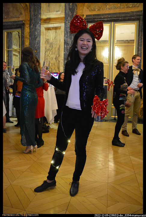2022-12-09-(19h51)-dsc_0394-mama-razzi-encadre.jpg