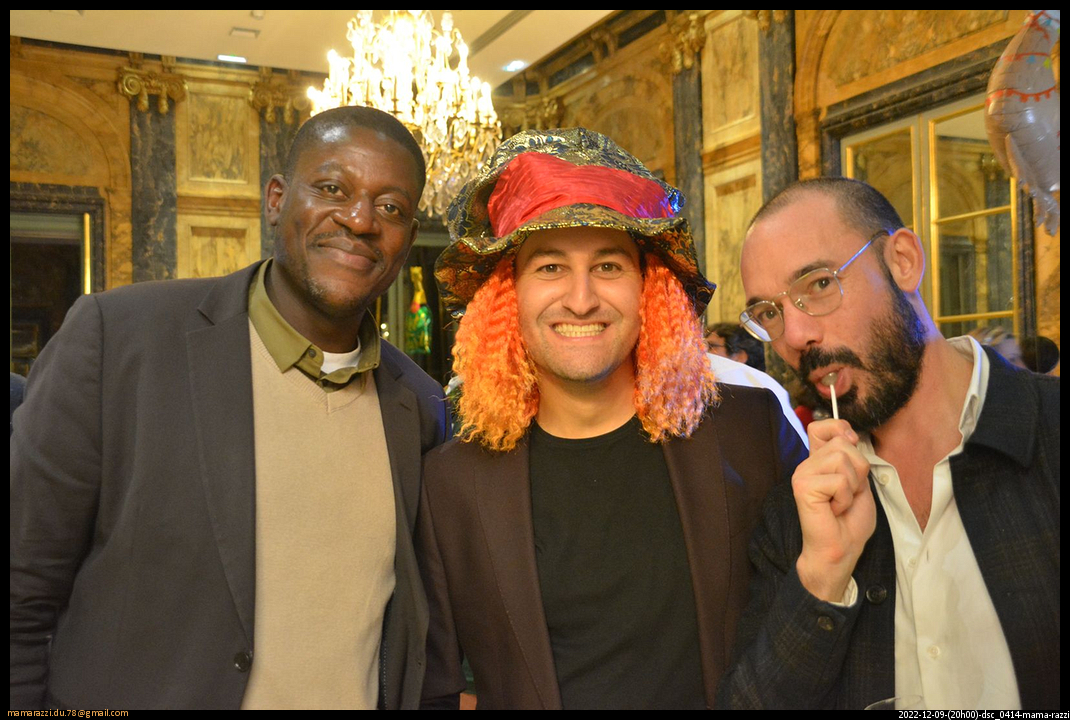 2022-12-09-(20h00)-dsc_0414-mama-razzi-encadre.jpg