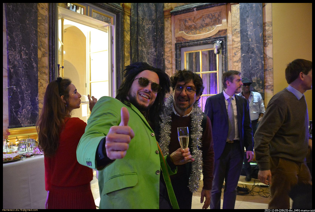 2022-12-09-(20h23)-dsc_0491-mama-razzi-encadre.jpg