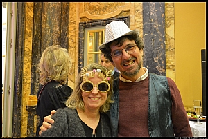 2022-12-09-(18h42)-dsc_0200-mama-razzi-encadre.jpg 2022-12-09-(18h42)-dsc_0200-mama-razzi-encadre.jpg