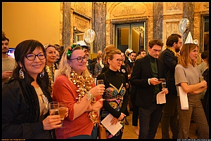 2022-12-09-(19h13)-dsc_0262-mama-razzi-encadre.jpg 2022-12-09-(19h13)-dsc_0262-mama-razzi-encadre.jpg