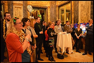 2022-12-09-(19h36)-dsc_0349-mama-razzi-encadre.jpg 2022-12-09-(19h36)-dsc_0349-mama-razzi-encadre.jpg
