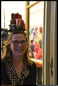 2022-12-09-(20h57)-dsc_0067-mama-razzi-encadre.jpg 2022-12-09-(20h57)-dsc_0067-mama-razzi-encadre.jpg