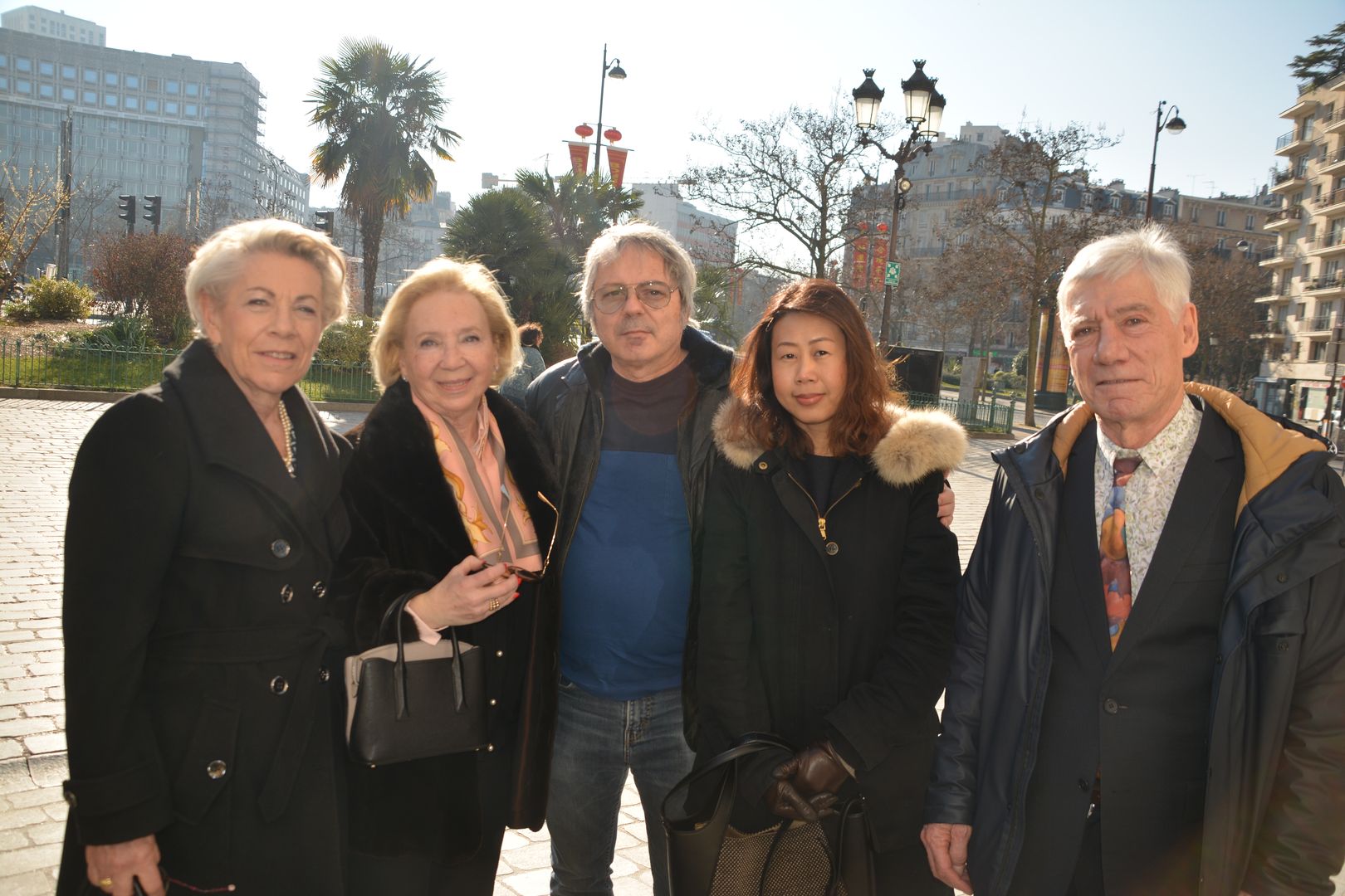 01-2023-02-13-(14h31m)-DSC_0048a-mama-razzi.JPG