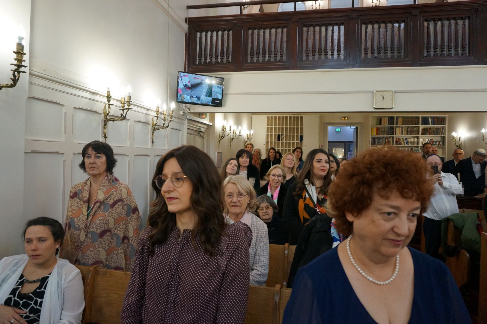 06-2023-03-12-(11h54m)-dsc02265-sony-mama-razzi.jpg