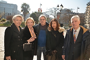01-2023-02-13-(14h31m)-DSC_0048a-mama-razzi.JPG