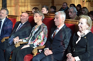 02-2023-02-13-(14h40m)-dsc_9797b-mama-razzi.jpg