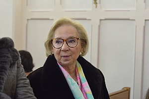 05-2023-03-12-(11h24m)-dsc_0047-mama-razzi.jpg
