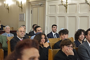 06-2023-03-12-(11h49m)-dsc_0089-mama-razzi.jpg