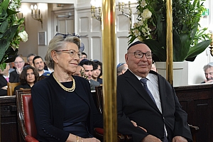 06-2023-03-12-(11h52m)-dsc_0096-mama-razzi.jpg