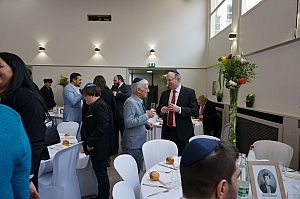 08-2023-03-12-(12h22m)-dsc02343-sony-mama-razzi.jpg