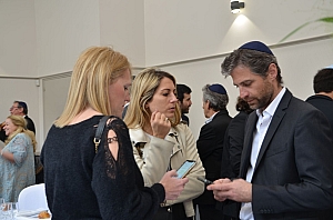 08-2023-03-12-(12h53m)-dsc_0045-mama-razzi.jpg