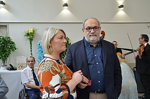 08-2023-03-12-(12h59m)-dsc_0060-mama-razzi.jpg