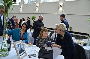08-2023-03-12-(13h24m)-dsc_0118-mama-razzi.jpg