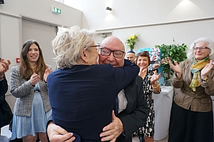 09-2023-03-12-(13h33m)-dsc02363-sony-mama-razzi.jpg
