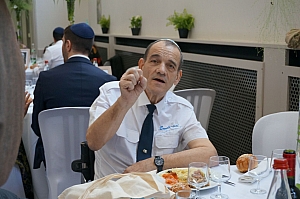 11-2023-03-12-(14h02m)-dsc02474-sony-mama-razzi.jpg