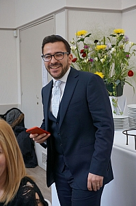 12-2023-03-12-(15h17m)-dsc02497-sony-mama-razzi.jpg
