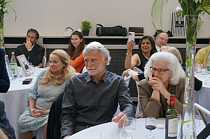 12-2023-03-12-(15h18m)-dsc02502-sony-mama-razzi.jpg