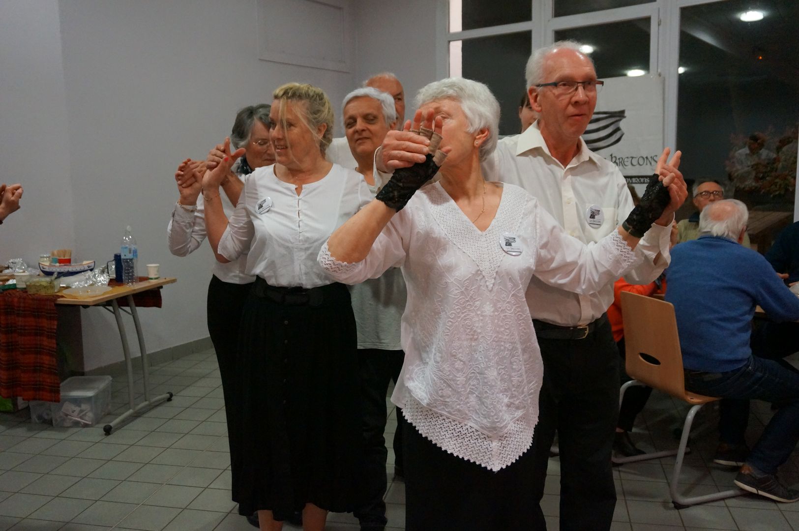 2023-04-21-(21h47m)-dsc03372-mama-razzi.jpg