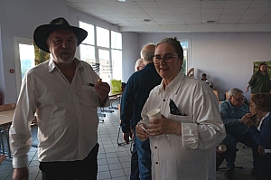 2023-04-21-(19h27m)-dsc03139-mama-razzi.jpg 2023-04-21-(19h27m)-dsc03139-mama-razzi.jpg