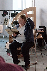 2023-04-21-(19h38m)-dsc03157-mama-razzi.jpg 2023-04-21-(19h38m)-dsc03157-mama-razzi.jpg