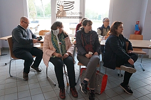 2023-04-21-(19h47m)-dsc03175-mama-razzi.jpg 2023-04-21-(19h47m)-dsc03175-mama-razzi.jpg